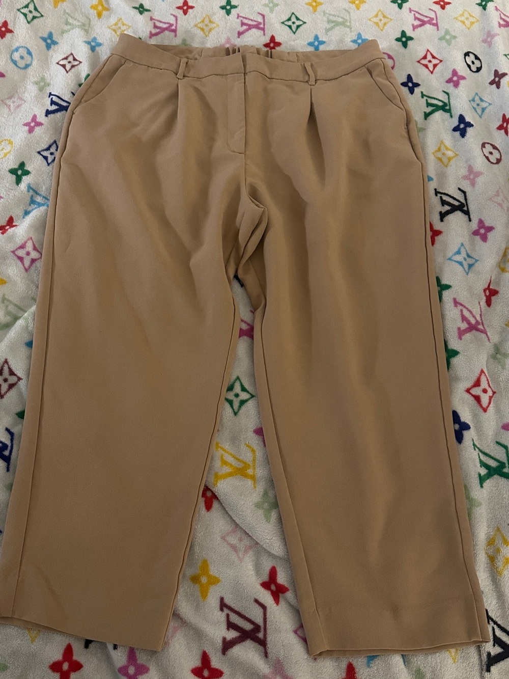 Old Navy Women’s Taylor Trouser Pants in Tan